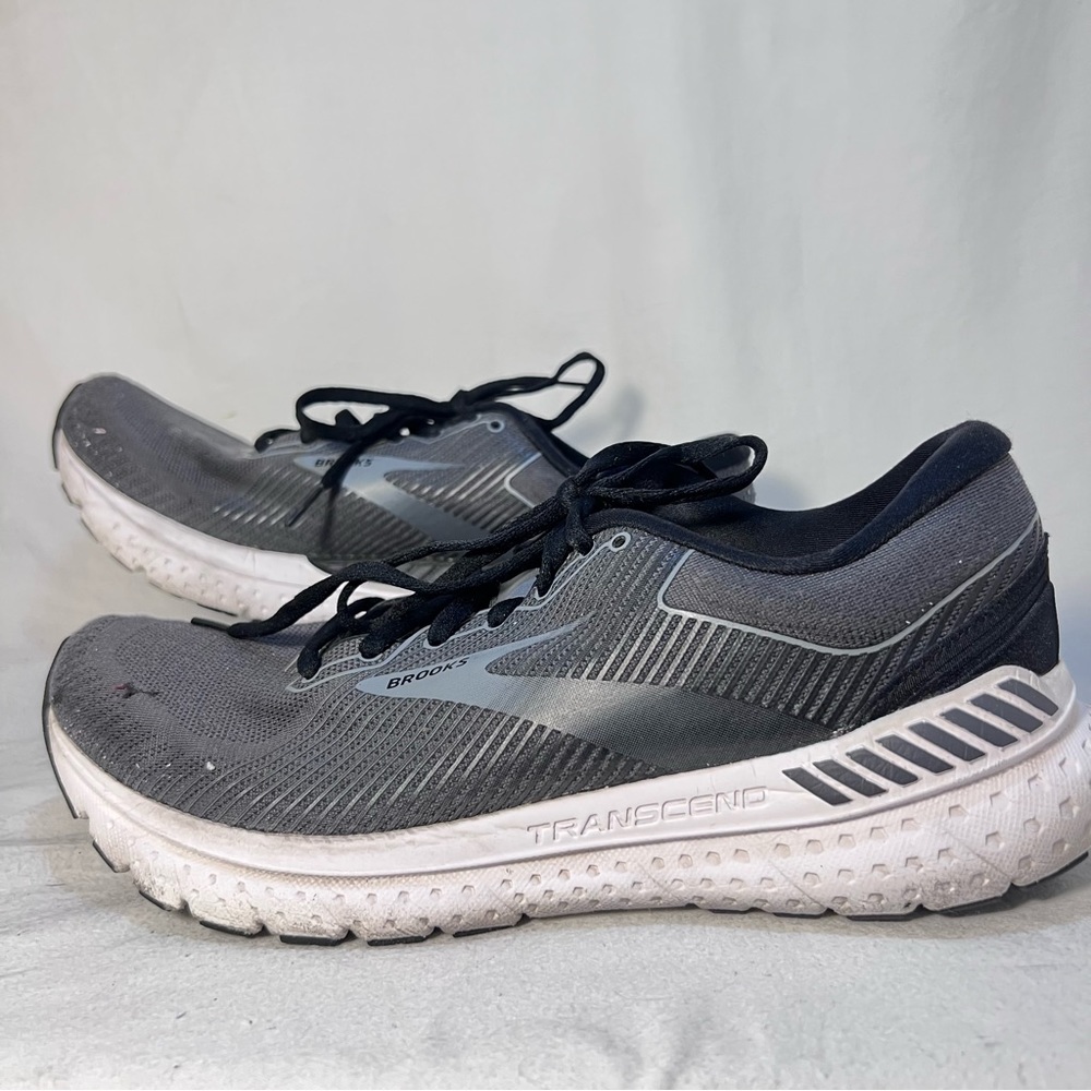 Brooks Mens Transcend 7 1103311D051 Gray Running Shoes Lace Up Low Top Size 8.5.
